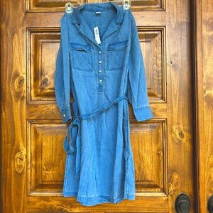 Old Navy Blue Buttoned Shirt Dress